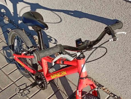 Ľahký bicykel saracen, 16