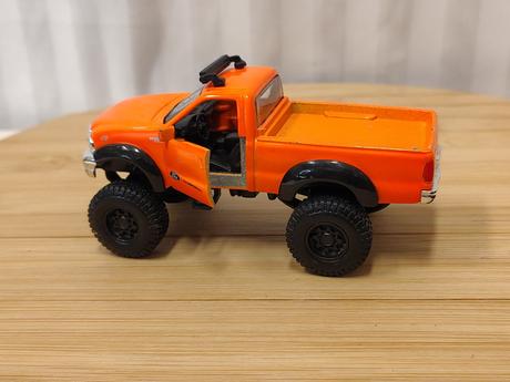 Zber retro model ford f-series 4x4 rebels, maisto,