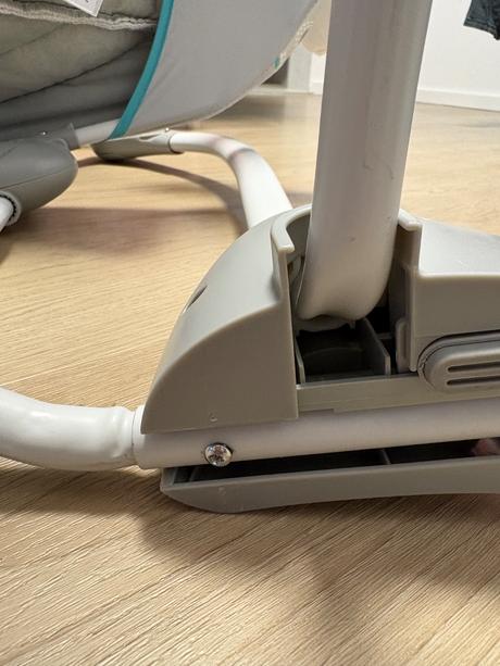 Hojdacie kreslo ingenuity a hraci kolotoc fehn, 