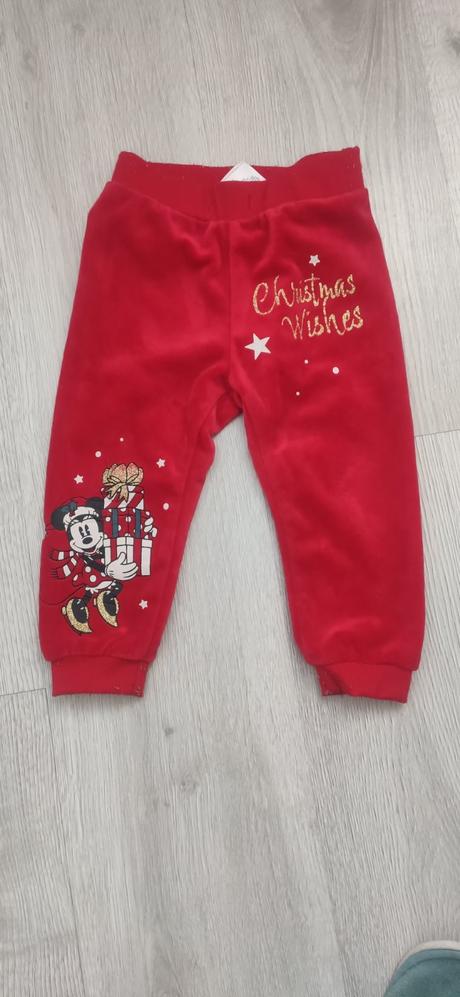 Vianočné tepláky, 86