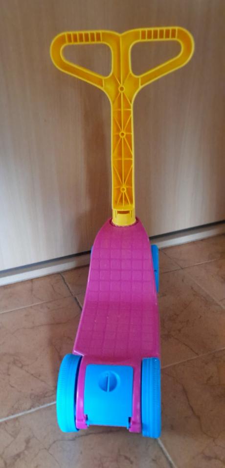 Predám detskú kolobežku, 