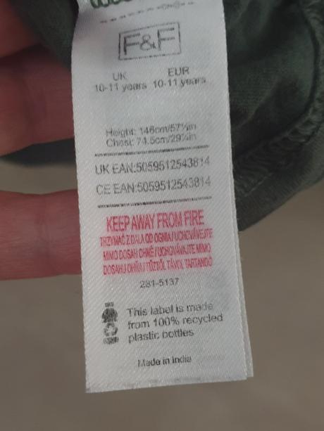 4 ks triciek, f&f,146