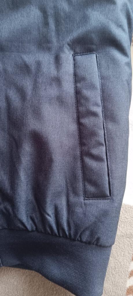 Vetrovka, new yorker,s