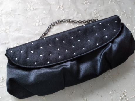 Čierna spoločenská kabelka,