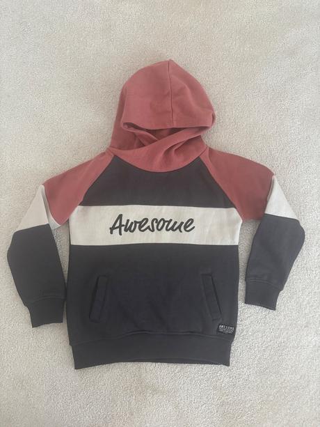 Mikinka reserved, reserved,128