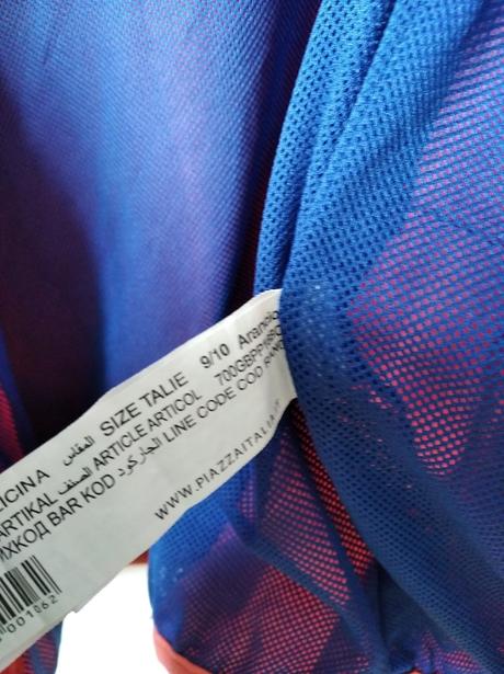 Vetrovka, piazza italia,140