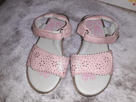 Glitríkové sandálky, 30
