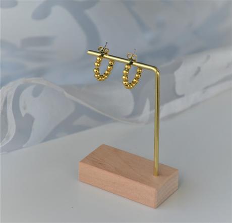 Stojan na náušnice, 