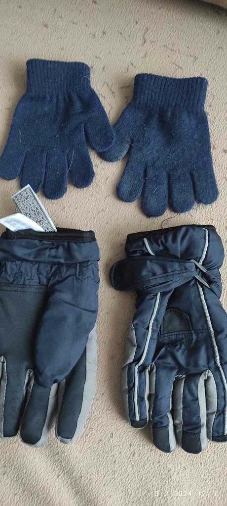 Rukavice zimné, 152