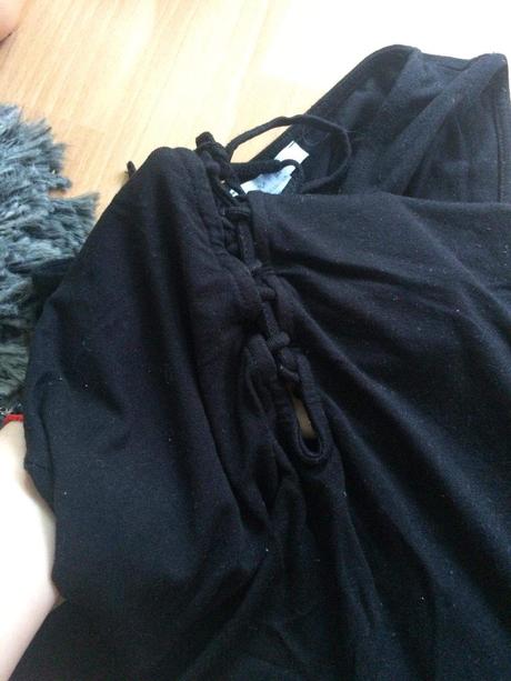 Čierne tielko, amisu,m