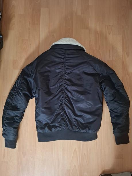 Bomber bunda, sinsay,s