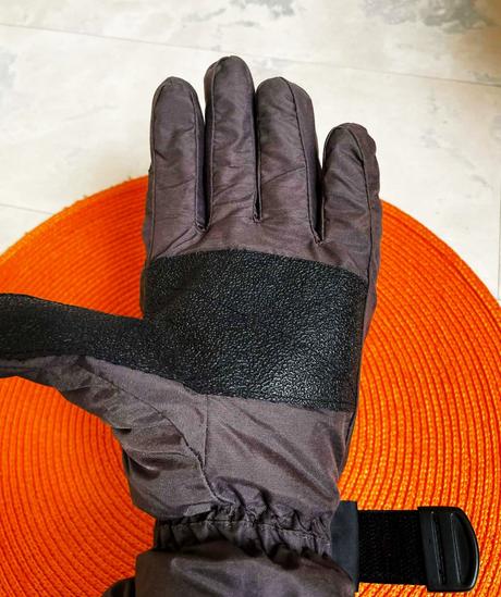 Lyžiarske rukavice thinsulate č. 7,5, 