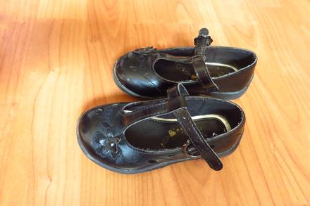 Dievčenské čierne lakovky - veľ. 21, 21