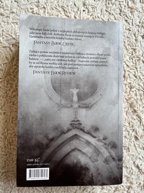 Knihy - stín krkavce,