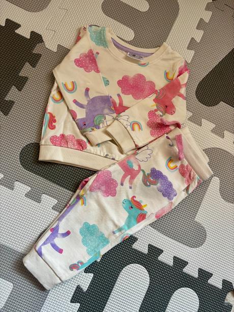 4 dievčenské súpravy, pepco,74