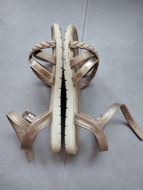 Elegantné sandále, mali sme na svadbu, 31