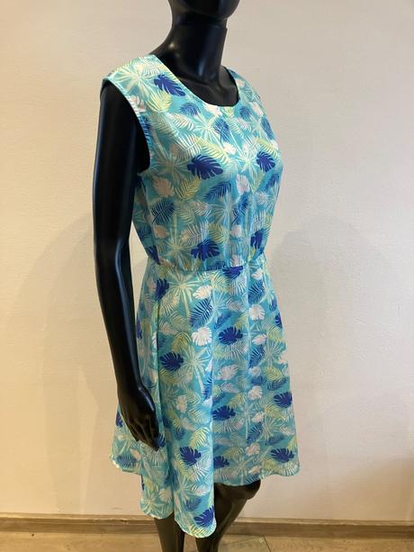 Dámske šaty vzorované letné (m), m