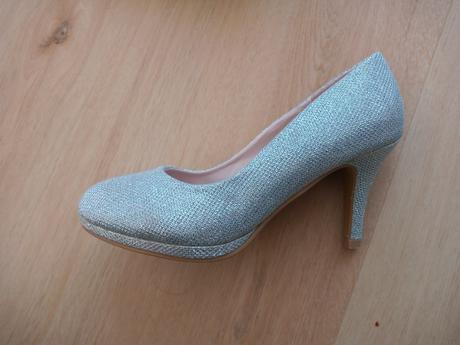 Strieborné lodičky, 36