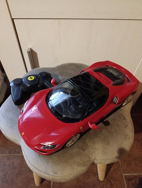 Ferrari na diaľkové ovládanie, 