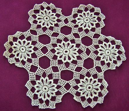 Háčkovaný obrus 2, 