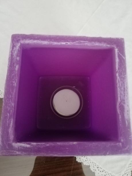 Levanduľový svietnik, 