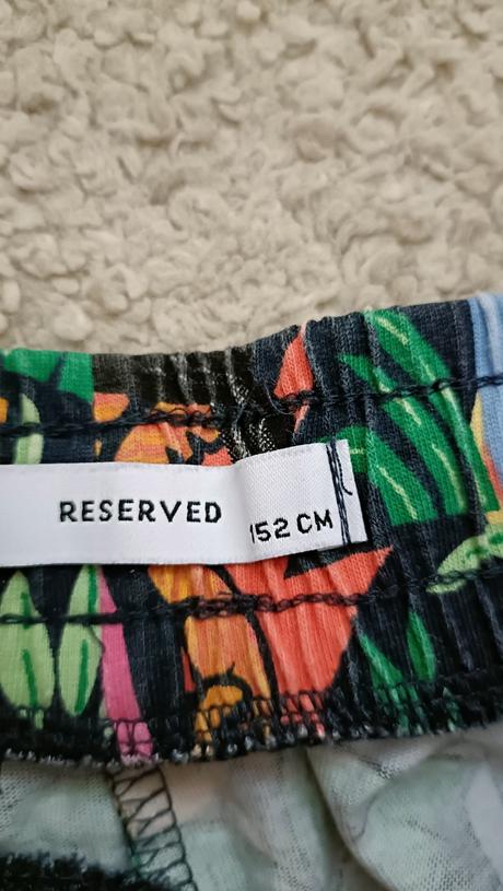 Šortky reserved, reserved,152