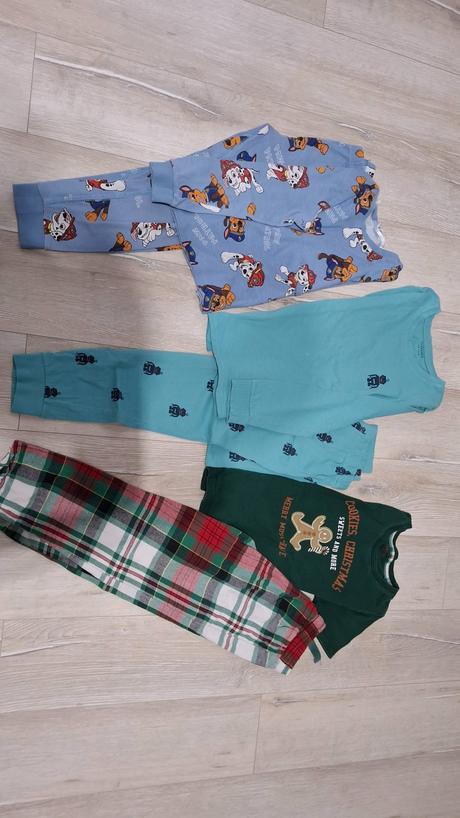 Pyžamo, reserved,122