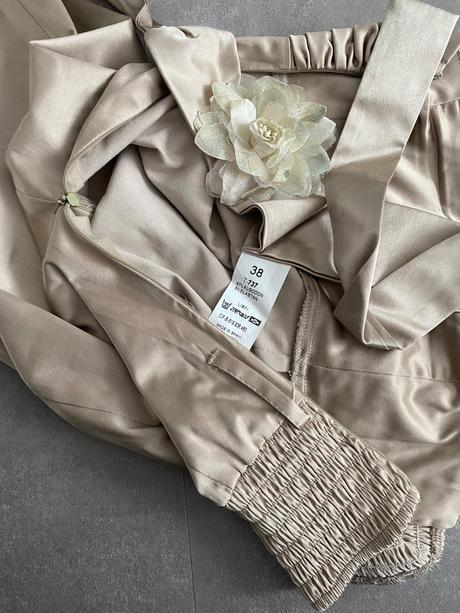 Elegantné spoločenské šaty, m