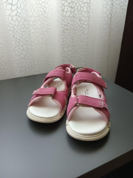 Športové sandále, 30