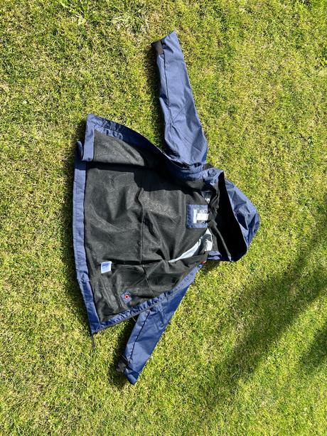 Decathlon nepremokava bunda na futbal/ turistická, decathlon,134