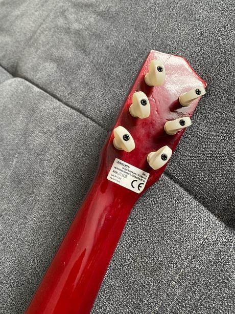 Malá gitara pre deti,