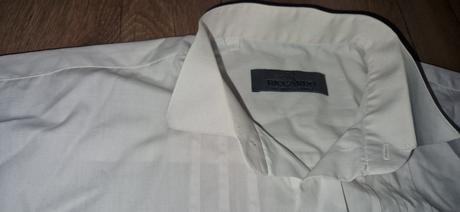 Biela slávnostná košeľa, 40