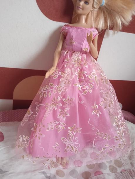 Šaty pre babiku barbie, 