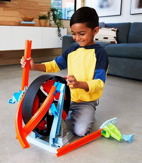 Dráha hot wheals kto z koho, 