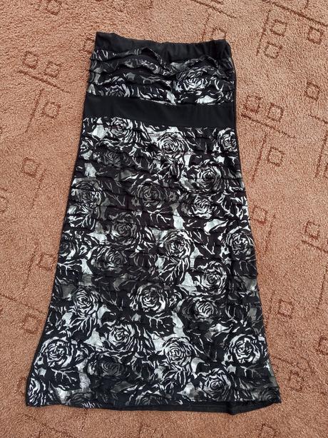 Strieborno - čierne šaty, m