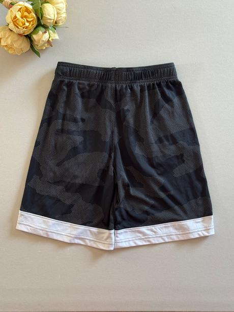 Under armour chlapčenské kraťasky veľkosť m, under armour,m