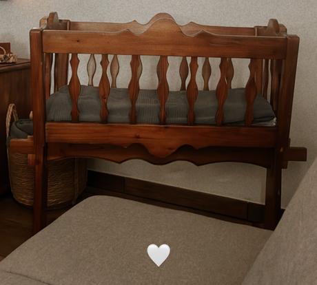 Starodávna kolíska zo smreku, šírka (cm): 60,dĺžka (cm): 110