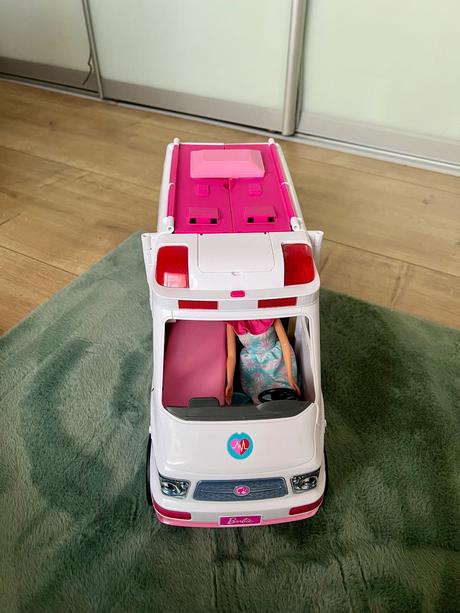 Barbie sanitka, 