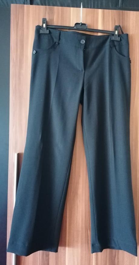 Tesilove nohavice, 42