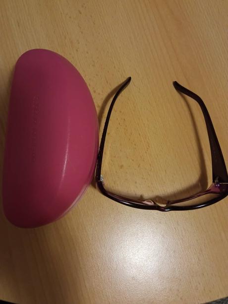 Značkové slnečné okuliare, 