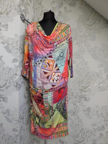 Kirsten krog luxusne velmi pekne šaty, 42