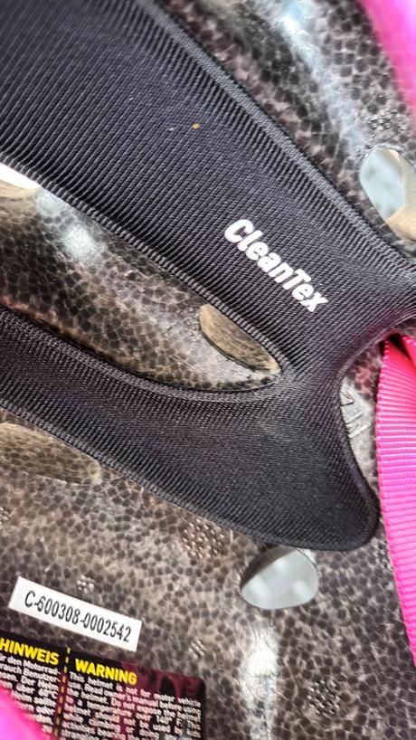 Kvalitná blikajúca značková prilba m 53-58 cm, m