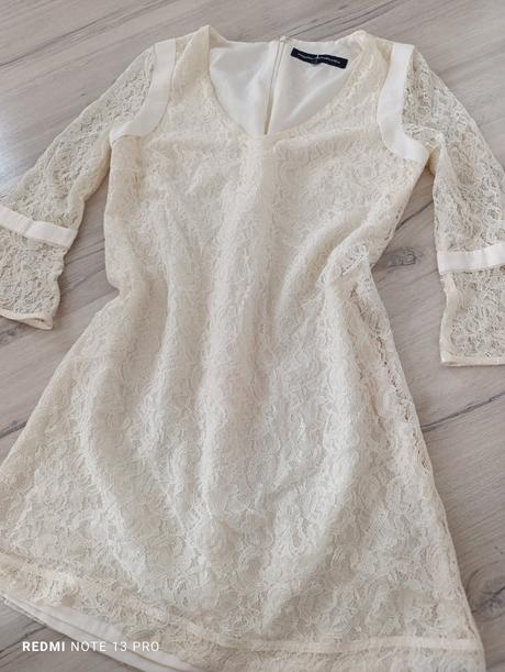 Čipkované šaty, s