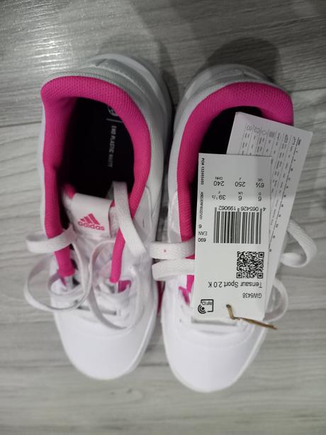 Nenosené tenisky, adidas,39