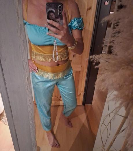 Kostym brusna tanecnica, 