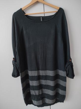 Dlhý pulóver s rolovacimi rukávmi zn.woox 44, 44