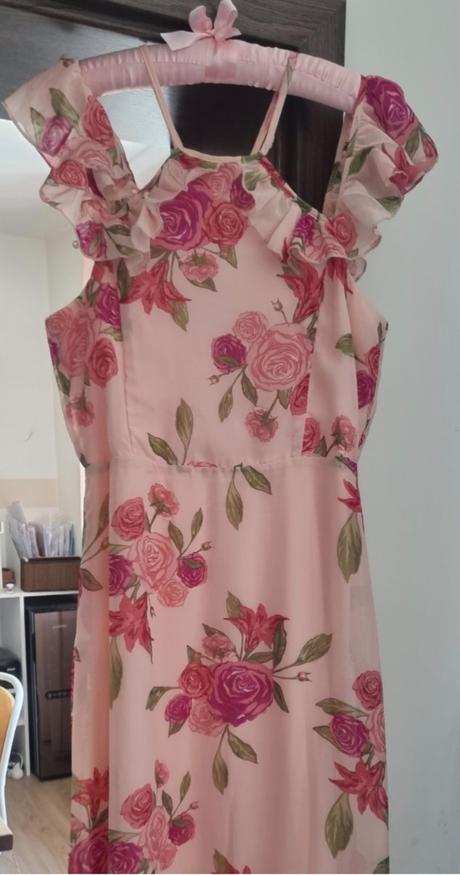 Letné šaty s odhalenými pleciami, esmara,s