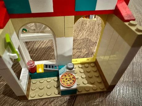 Lego friends pizzeria, 