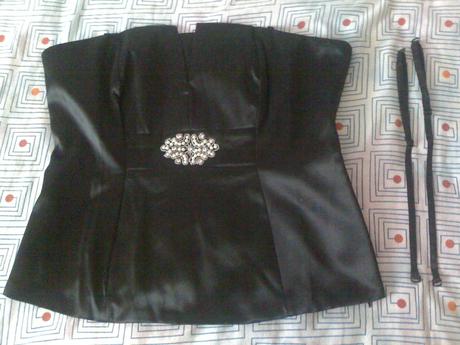 Saténový korzet , l