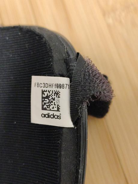 Detské futbalové chrániče holení adidas, veľkosť m,